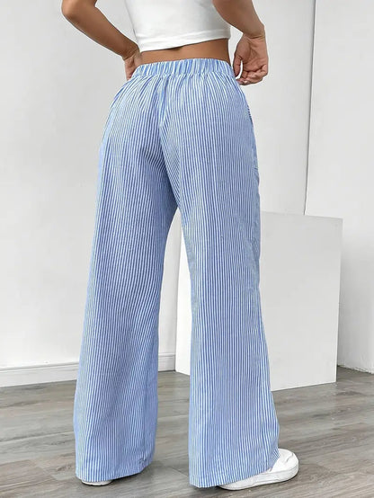 Alina – Pantalón Elegante a Rayas con Bolsillos