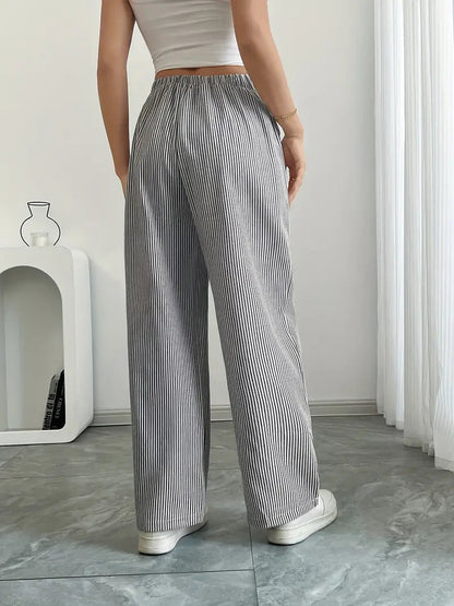 Alina – Pantalón Elegante a Rayas con Bolsillos