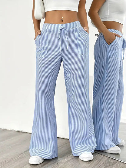 Alina – Pantalón Elegante a Rayas con Bolsillos