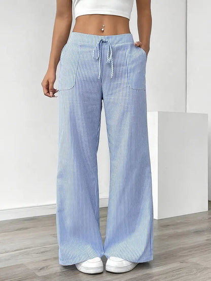 Alina – Pantalón Elegante a Rayas con Bolsillos
